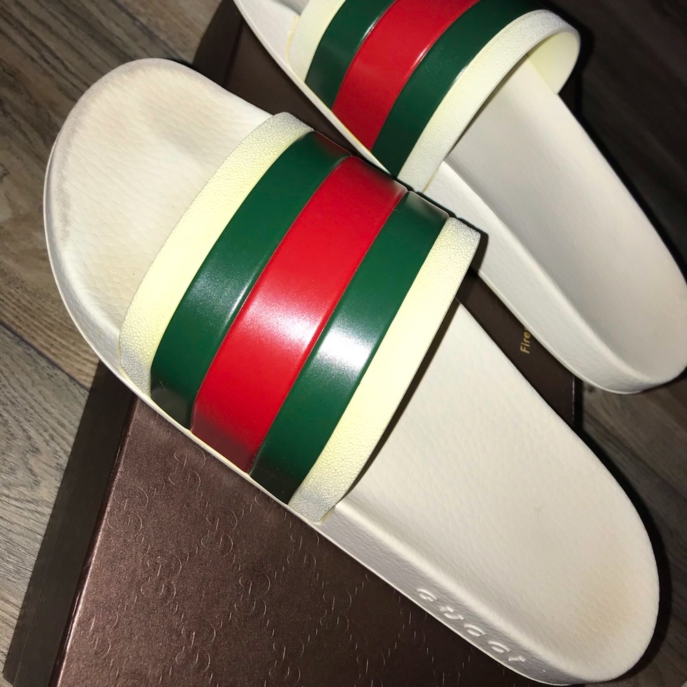 Authentic Gucci’s Men’s Rubber Slide Sandal